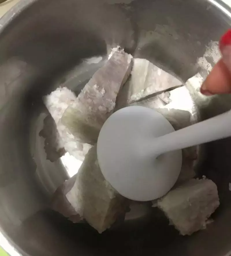 好特別的夾心芋頭奶油蛋糕,甜而不膩~