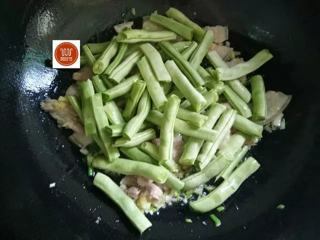 家常豆角燜面,這樣做軟糯咸香,不粘不黏,最好吃,最營養!