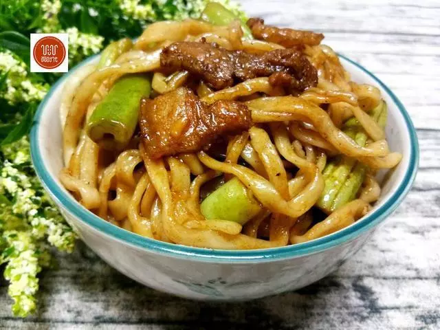 家常豆角燜面,這樣做軟糯咸香,不粘不黏,最好吃,最營養!