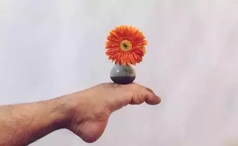睡前拉足背,健康活一生!