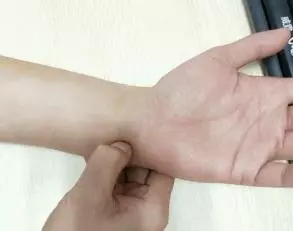 血壓升高,心絞痛,頭脹,心慌,打嗝,找准點按位置,1分鐘起效
