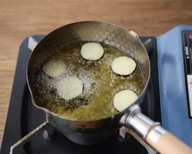 肉末炒茄子太油膩 那一定要學會這招 茄子少吸油 下飯吃最好