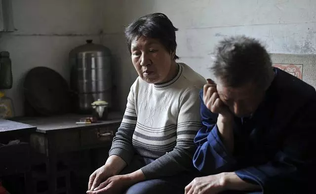 你會把存款留給孩子,還是用來養老?這位老人的做法值得學習