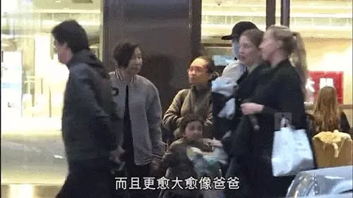 小糯米撒嬌融化爸爸,港媒曝楊冪劉愷威不分家再見亦是「夫妻」