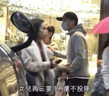 小糯米撒嬌融化爸爸,港媒曝楊冪劉愷威不分家再見亦是「夫妻」