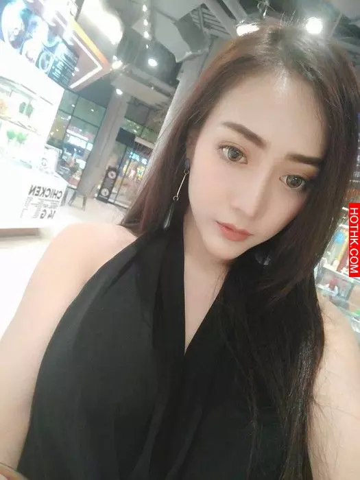 一部iPhone X包一晚!小學生約女模平安夜拍拖瘋傳
