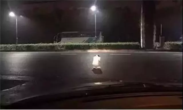 18張溫馨又正能量爆棚的照片及其背後的故事,告訴你這個世界依舊是一個充滿愛的世界!