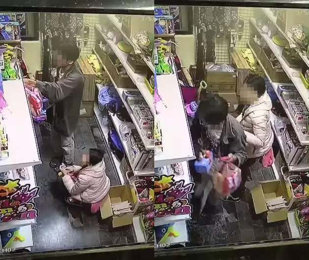 扯!女進店蹲下留一灘水 店員看監視器崩潰:放尿PLAY?