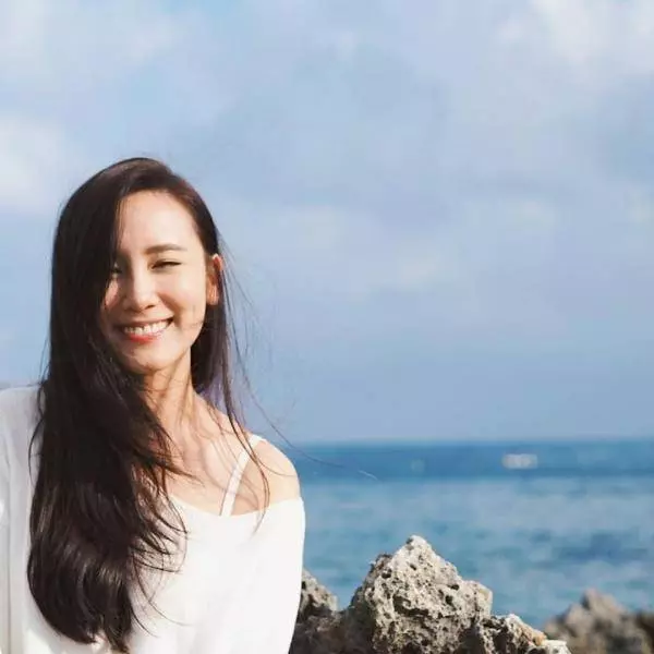 Emily江倩齡老公沉默2日後「首次公開婚紗照」, 發文698字告白今生摯愛~ 謝謝他曾讓天使幸福過