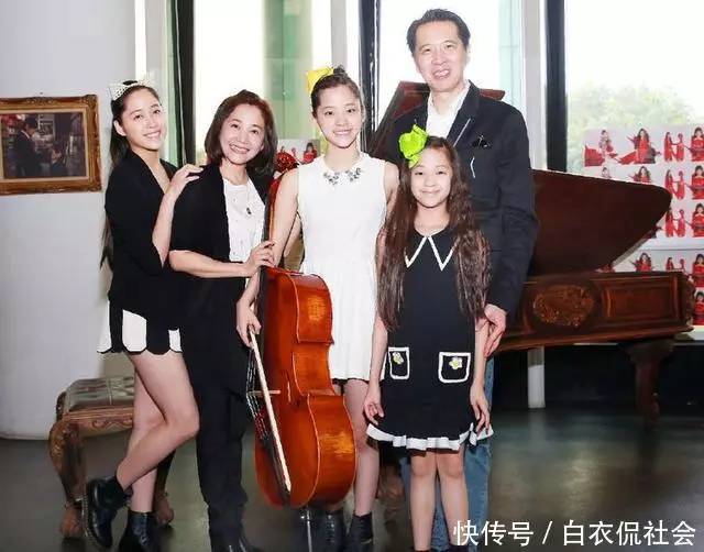 曾是台灣一代玉女,懷孕7次只生下3個女兒,如今女兒紅得發紫!