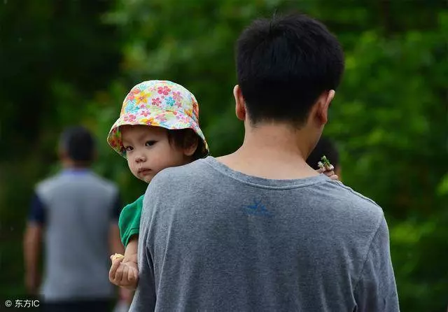 4歲女童突然喊少女叫媽媽,少女馬上答應,事後家人跪謝救命之恩