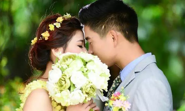 我幫婆婆修新房,婆家拆遷時婆婆把錢全都給了哥嫂,五年後我笑了