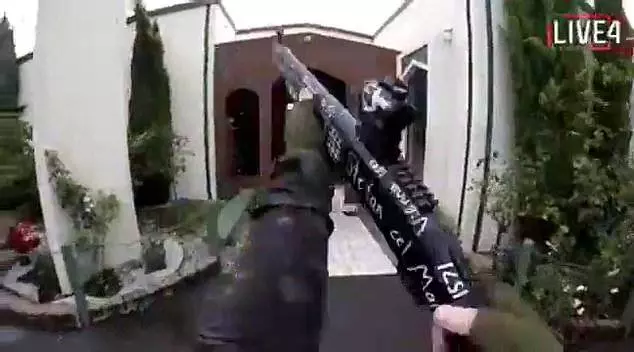◤基督城清真寺槍擊案◢ 槍手宣言:反移民才殺人 選擇紐西蘭 因為好下手