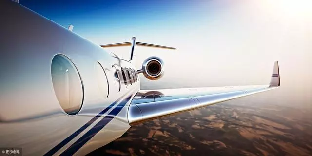 埃航空難機艙最後時刻曝光?只有機長有降落傘?謠言又想騙我!