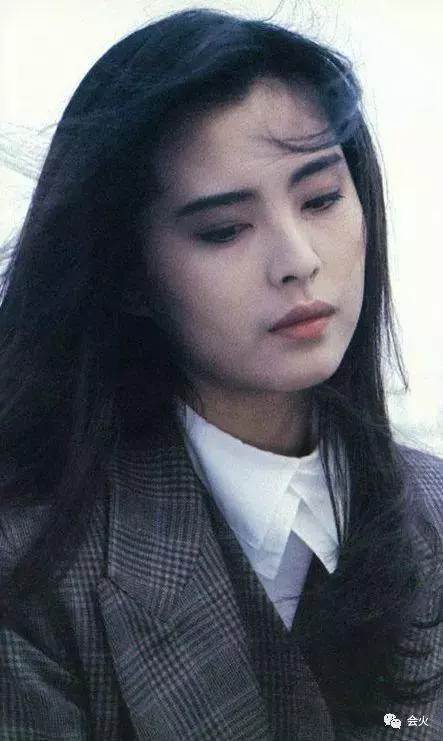 世上再無聶小倩,「人生如此,浮生如此,緣生緣死,誰知、誰知,情終情始,情真情痴,何須何處,情之至」一代美人王祖賢身塵緣事