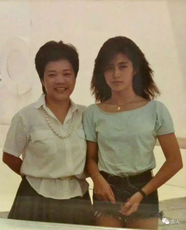 世上再無聶小倩,「人生如此,浮生如此,緣生緣死,誰知、誰知,情終情始,情真情痴,何須何處,情之至」一代美人王祖賢身塵緣事