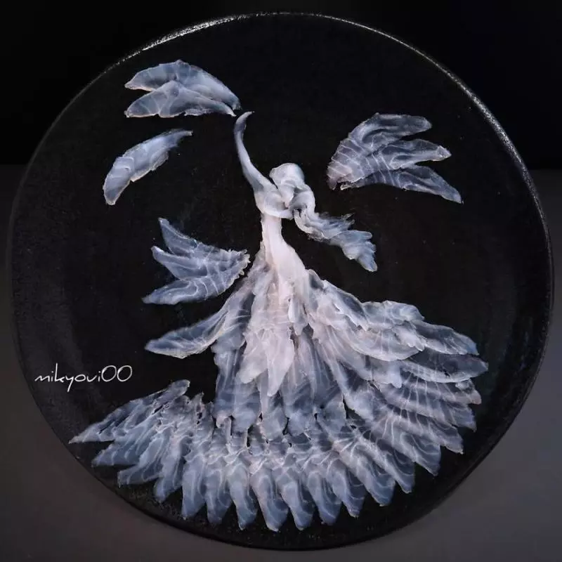 廚師把生魚片變成夢幻畫作!《小美人魚》「光澤鮭魚長髮」讓人又餓又捨不得吃啊