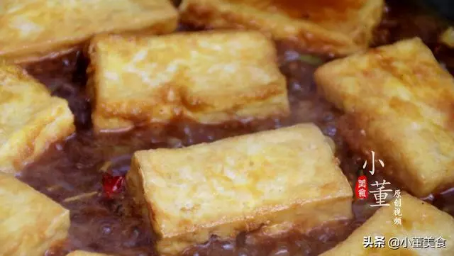 豆腐別炒著吃了,加2個雞蛋,教你解饞新吃法,上桌瞬間吃光光