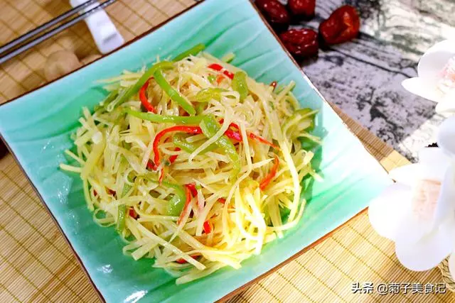 愛吃土豆的你有福了,土豆的十種家常做法,每一道都是經典