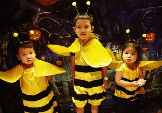 陳豪2個兒子清新俊逸,女兒甜美可愛,港姐媽媽的基因真強大