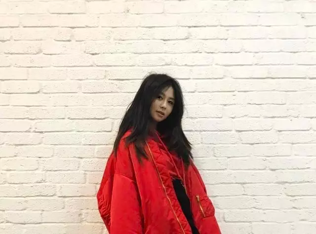 沈月不顧媽媽邱淑貞反對,回國密會男友,男友高大帥氣酷似吳亦凡