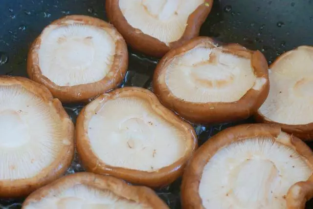 香菇別再炒油菜了 不放鹽醬油 簡單好吃