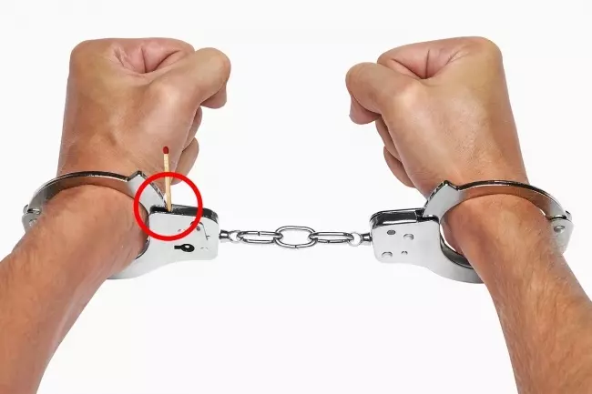 6種沒啥屁用但可以讓你「活成現實中007」的超炫小技巧