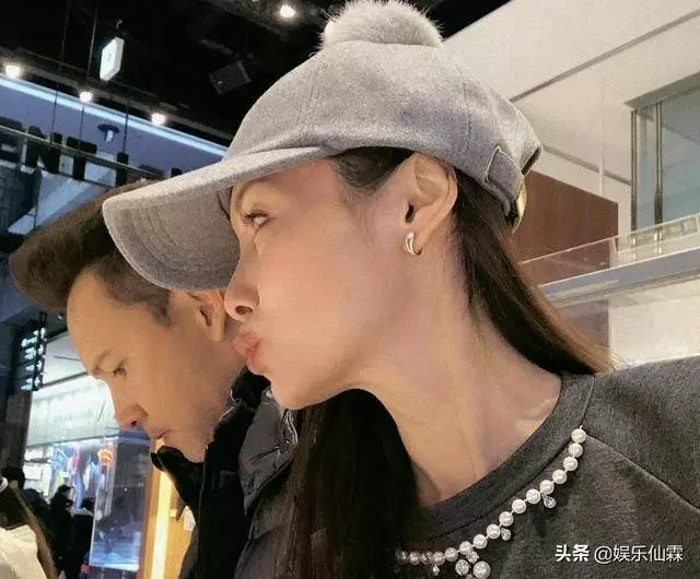 郭可盈下廚犒勞林文龍,豪門出身的她,連煮麵都「壕」氣十足!