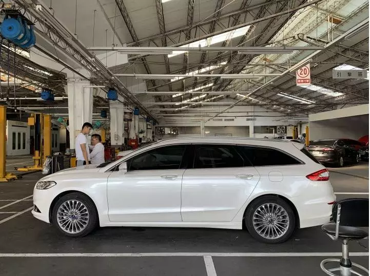 mondeo wagon 與 outback 的抉擇 - Subaru