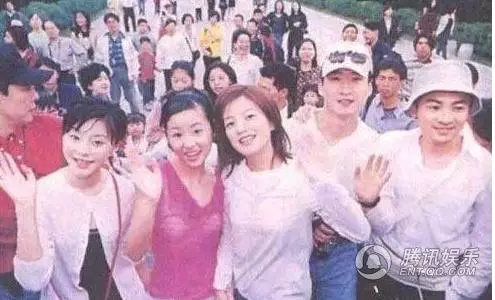 看了這麼多遍《還珠格格》,都沒發現這秘密!原來「爾康」當年就超扯了!