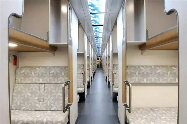 中國要建雙層高鐵!首輛可變編組動車已測試成功,期待正式運行!