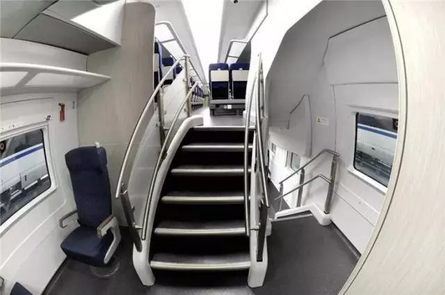 中國要建雙層高鐵!首輛可變編組動車已測試成功,期待正式運行!