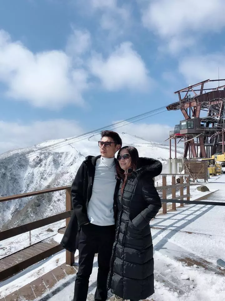實現結婚承諾!包偉銘寵妻不手軟,過年「大撒50萬紅包」給家人,還帶老婆「環遊世界」羨煞眾人!