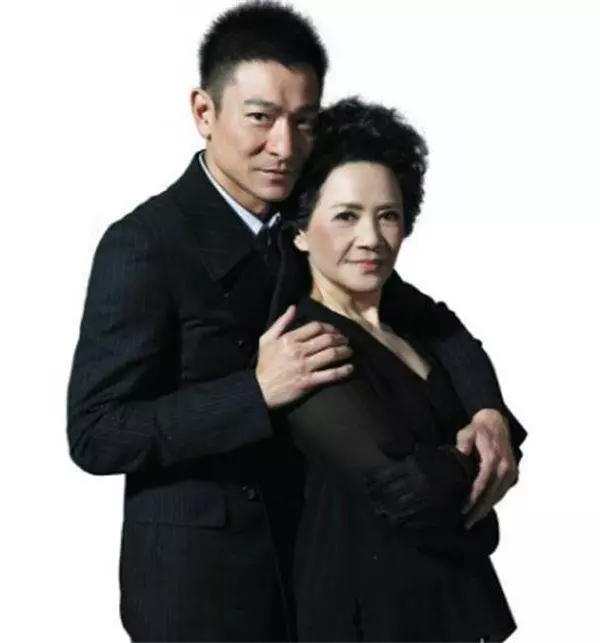 她當年「一手捧紅劉德華」晚年卻遭子女棄之不顧,華仔霸氣一肩扛:我可以養乾媽一輩子!