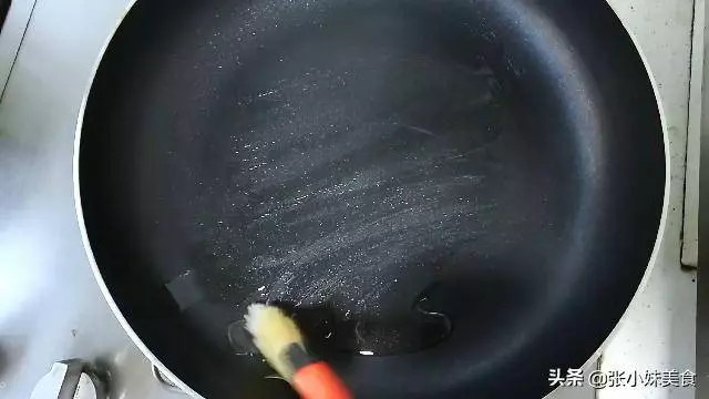 2個蘋果,2個雞蛋,不用烤箱,簡單一做,天天都吃不膩!