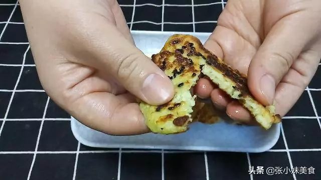 2個蘋果,2個雞蛋,不用烤箱,簡單一做,天天都吃不膩!