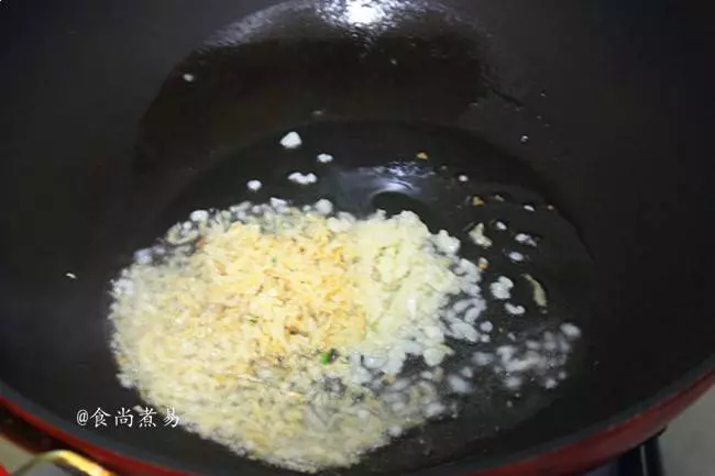 香芋這樣做,比燉肉還香,乾爽酥軟不油膩,嘗過的都說好!