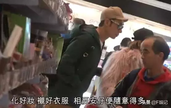 鄭秀文許志安相識相愛30年依舊很恩愛,兩人逛街還是如連體嬰一樣恩愛!