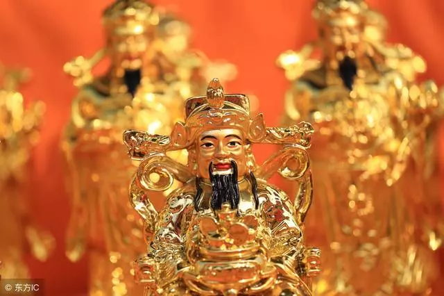 「拜土地公」,原來一定要在這個時間這樣拜才對!祭拜禁忌...很多人都不知道
