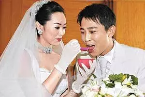 被陳凱歌稱為「兩岸三地第一美人」,嫁入豪門後,一年遭7次家暴!