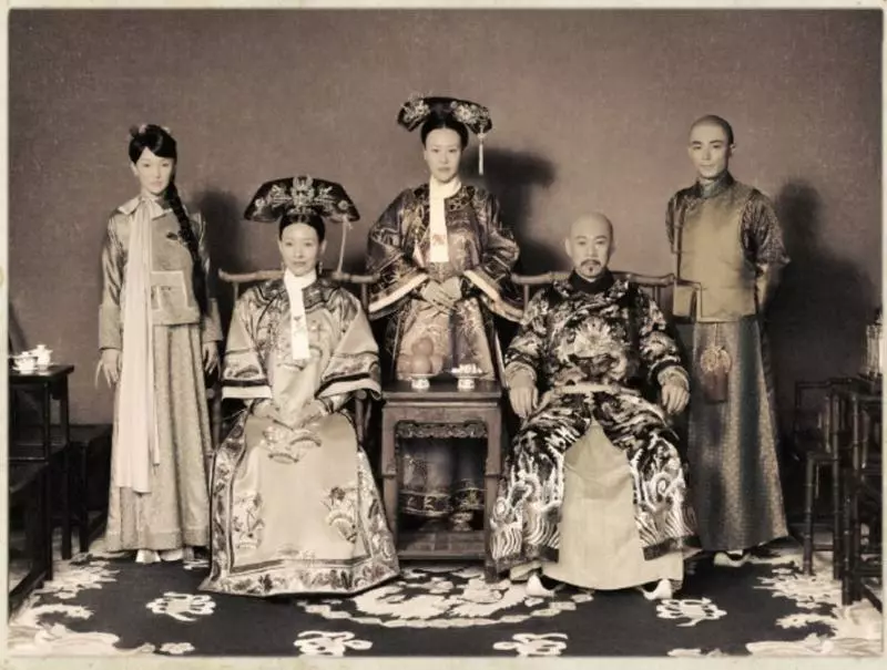 看完皇后、令妃、後宮「三千佳麗的素顏照」終於知道皇上有多苦了!