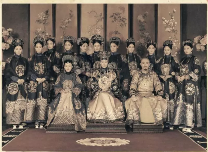 看完皇后、令妃、後宮「三千佳麗的素顏照」終於知道皇上有多苦了!