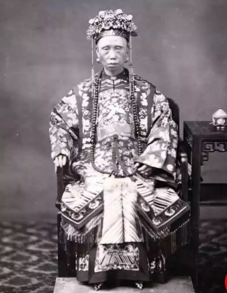 看完皇后、令妃、後宮「三千佳麗的素顏照」終於知道皇上有多苦了!