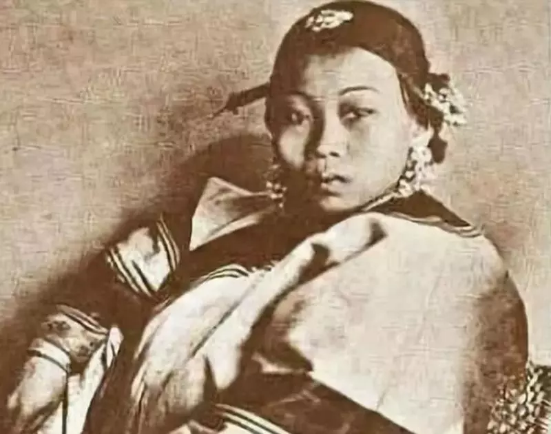 看完皇后、令妃、後宮「三千佳麗的素顏照」終於知道皇上有多苦了!