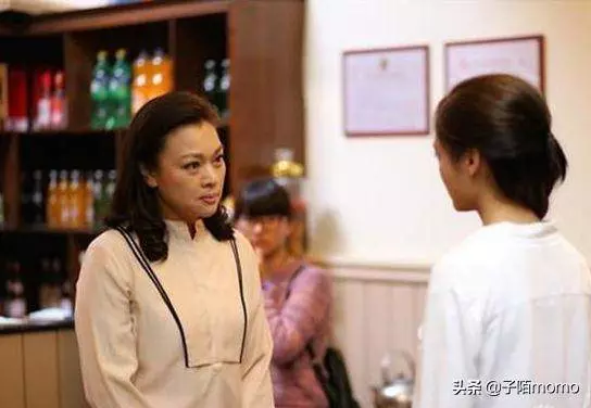 丈夫帶懷孕小三回家,婆婆說誰生兒子誰留下,小三聽見後落荒逃跑