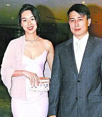 被陳凱歌稱為「兩岸三地第一美人」,嫁入豪門後,一年遭7次家暴!