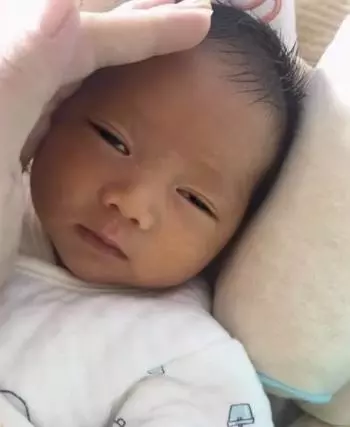 「她」花了8年把自己整成范冰冰!嫁給富豪生下一個兒子後,「兒子竟然長這樣」!!