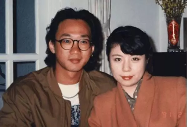 黃家駒離世後,她終身未嫁,一枚戒指卻戴30多年!