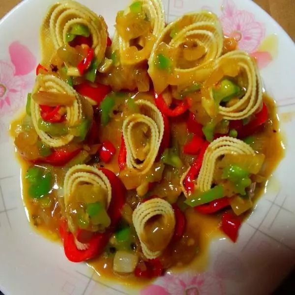 家裡來客人,做上幾道家常菜,高端大氣上檔次還實惠,色香味俱全