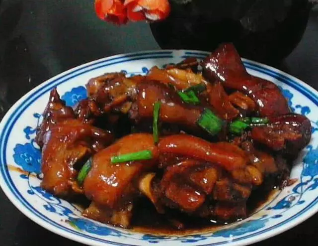 家裡來客人,做上幾道家常菜,高端大氣上檔次還實惠,色香味俱全